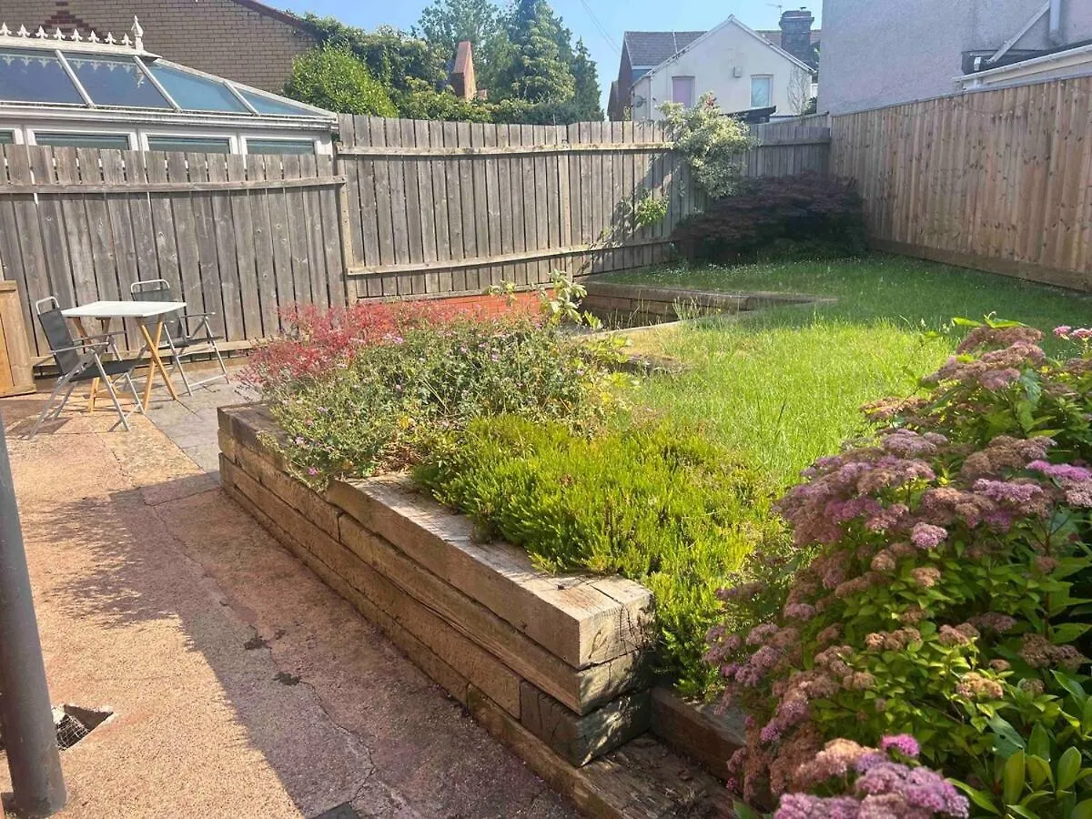Holiday home Light, Spacious & Simplistic 3 Bed Home Exeter