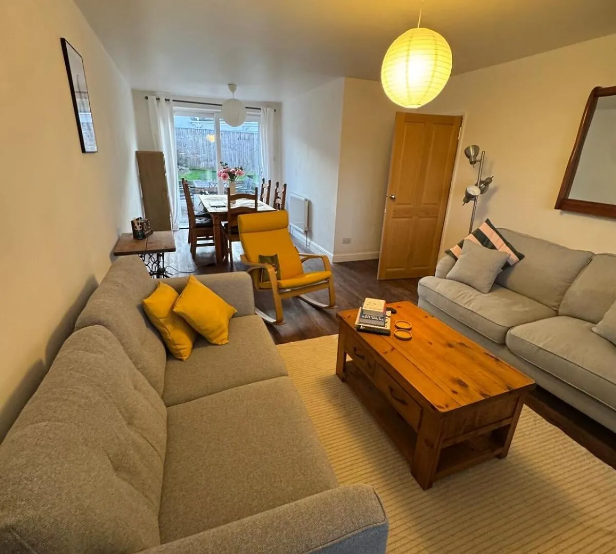 Light, Spacious & Simplistic 3 Bed Home Exeter 0*,