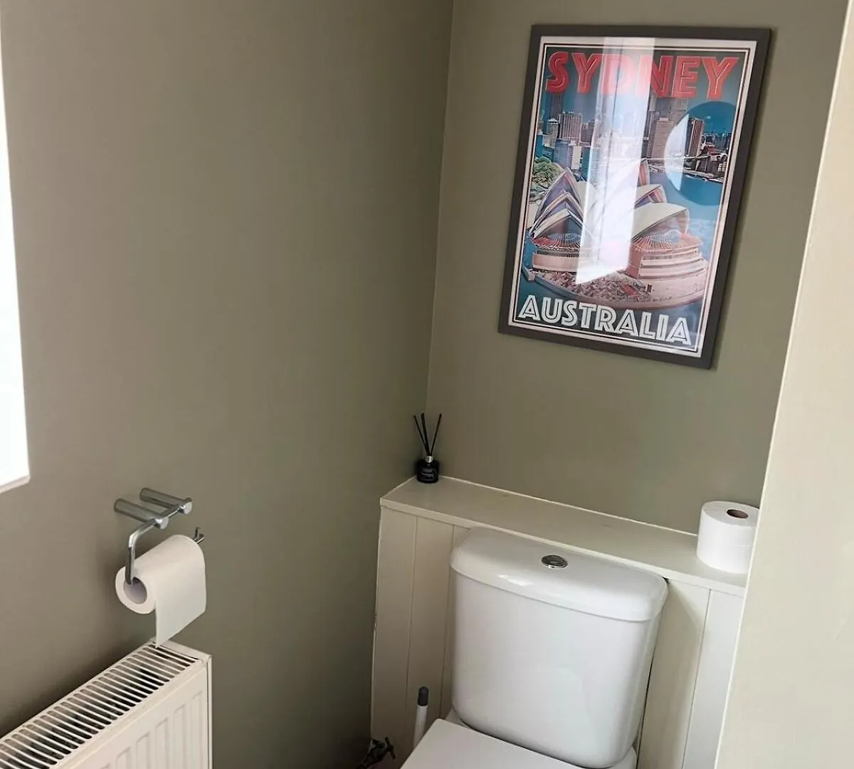 Light, Spacious & Simplistic 3 Bed Home Exeter