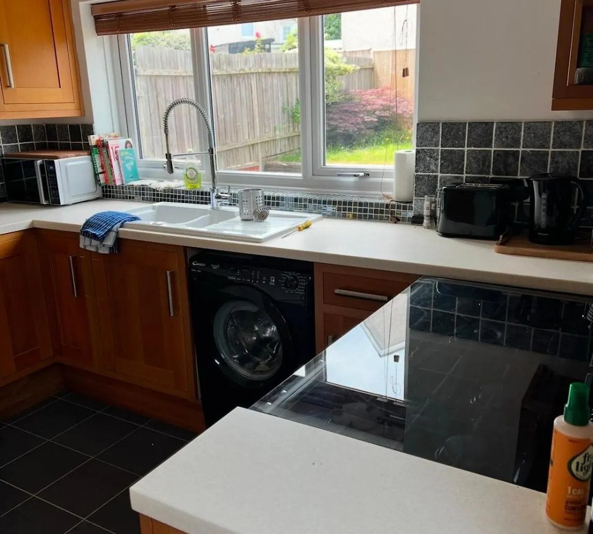 Light, Spacious & Simplistic 3 Bed Home Exeter Holiday home