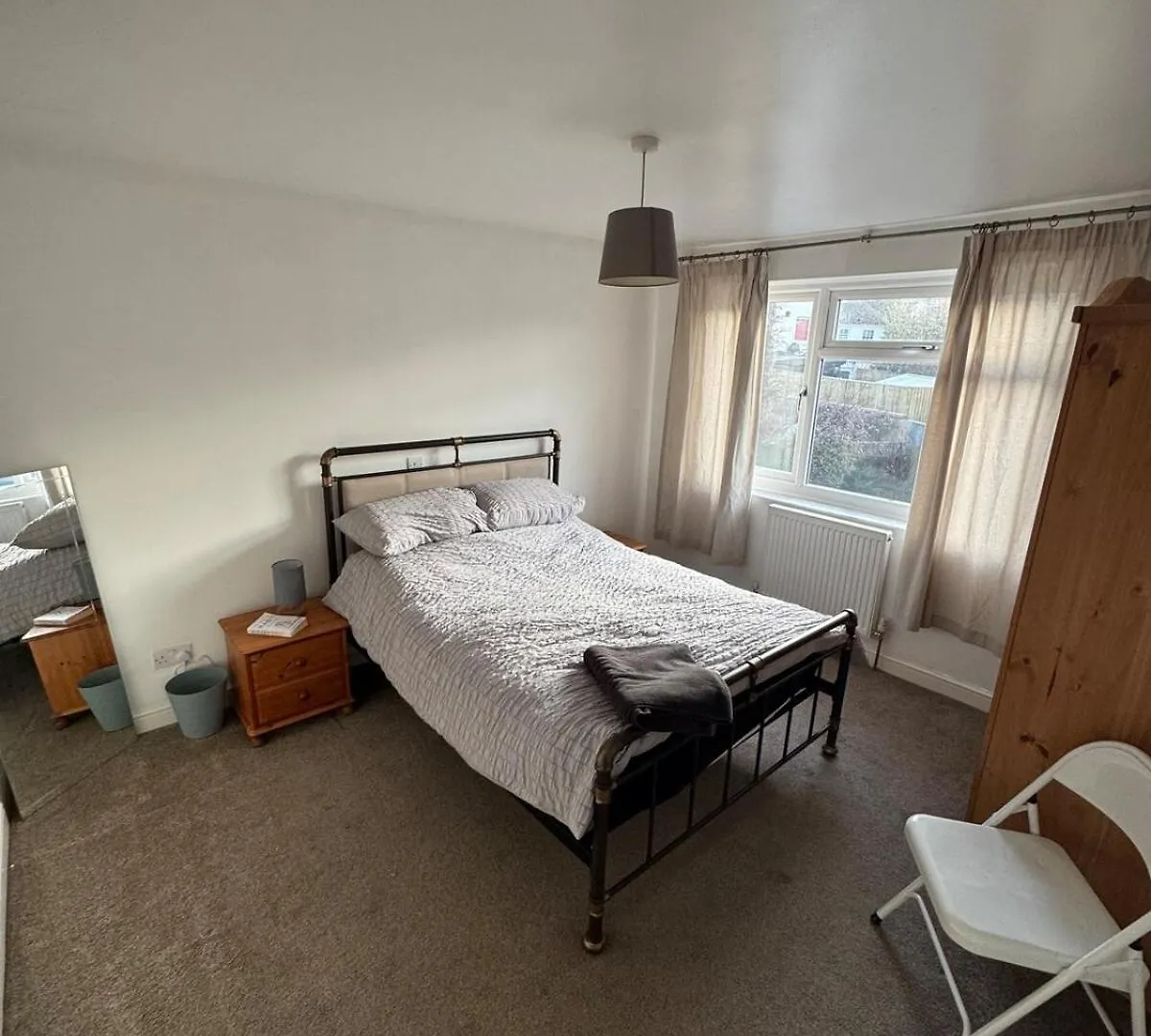 Holiday home Light, Spacious & Simplistic 3 Bed Home Exeter